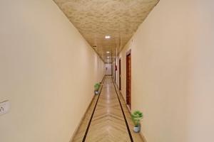 super hotel o raas near hira sweet