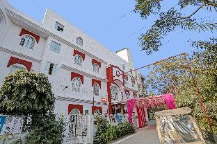 super hotel o raas near hira sweet