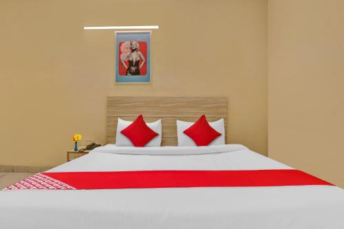 super hotel o raas near hira sweet