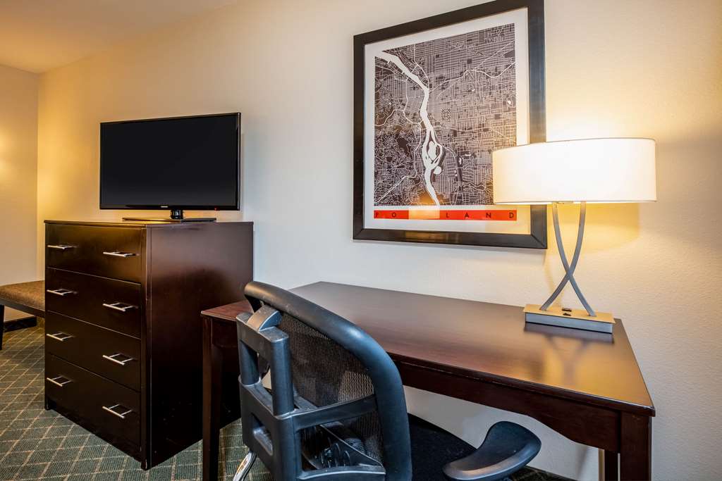la quinta inn and suites by wyndham portland airport