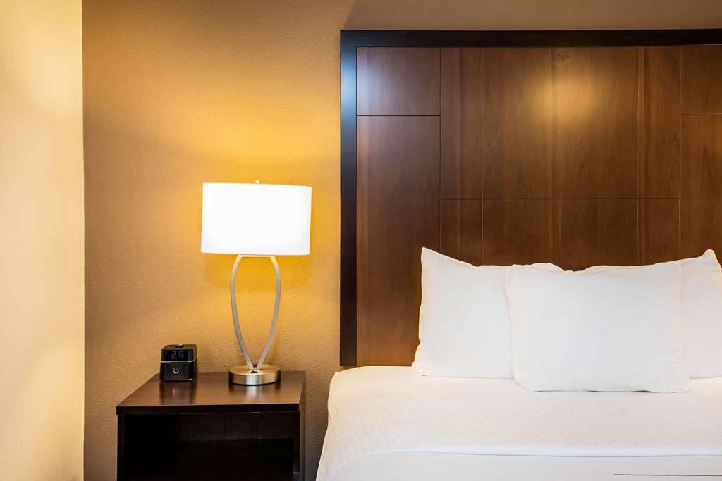 la quinta inn and suites by wyndham portland airport