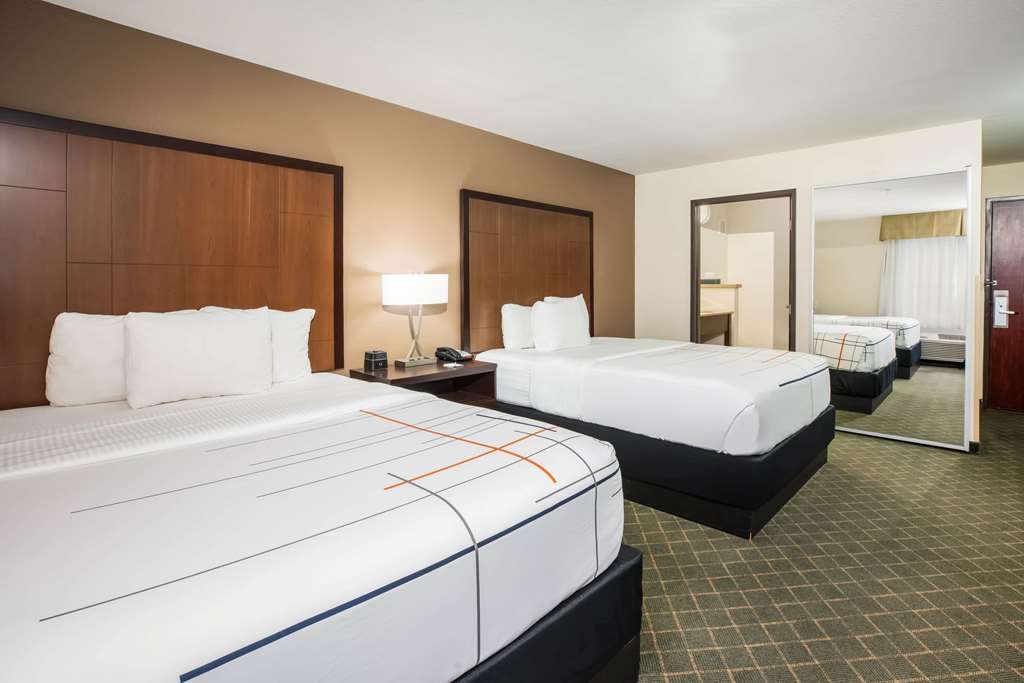 la quinta inn and suites by wyndham portland airport