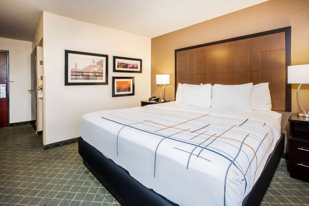 la quinta inn and suites by wyndham portland airport