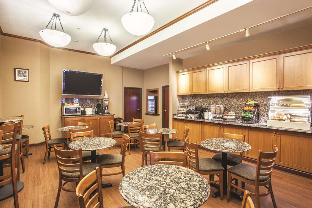 la quinta inn and suites by wyndham portland airport