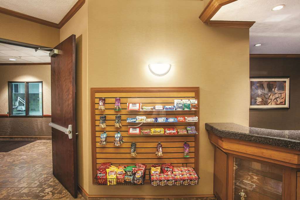 la quinta inn and suites by wyndham portland airport