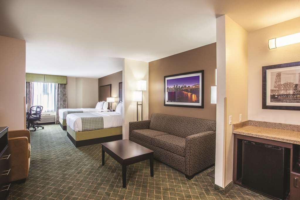 la quinta inn and suites by wyndham portland airport