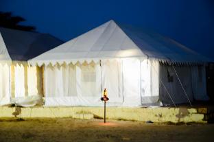 ideal desert camp and safari