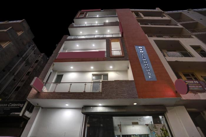 signature hotel noida 62