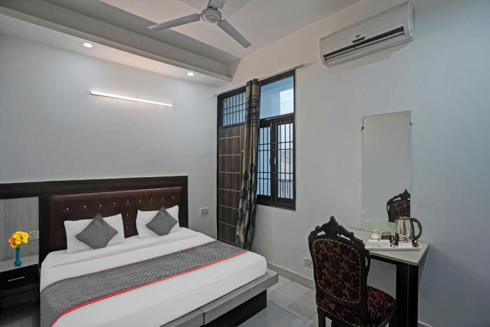 signature hotel noida 62