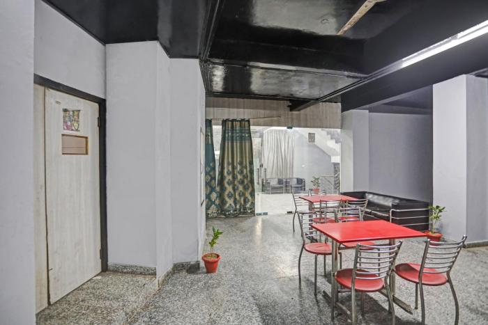 signature hotel noida 62