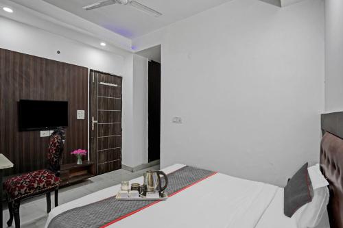 signature hotel noida 62