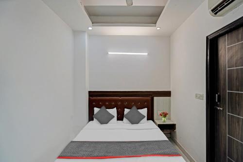 signature hotel noida 62