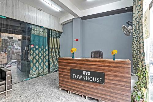 signature hotel noida 62