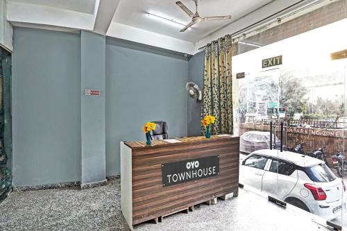 signature hotel noida 62