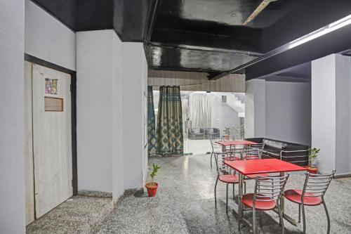 signature hotel noida 62