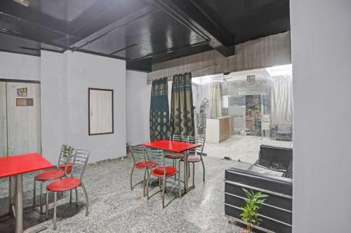 signature hotel noida 62