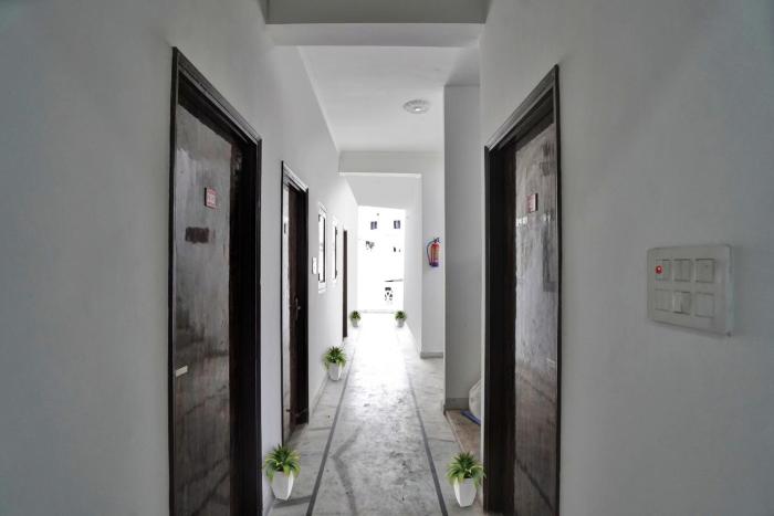 collection o samira residency near botanic garden of indian republic