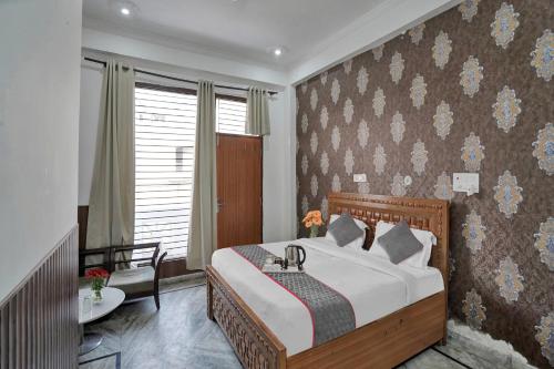 Collection O Samira Residency Near Botanic Garden Of Indian Republic,,3 star