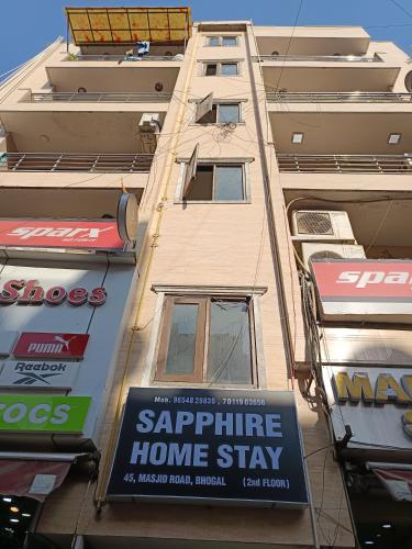 sapphire home stay nizamuddin railway station