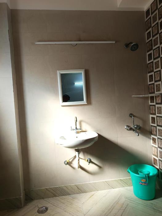 sapphire home stay nizamuddin railway station