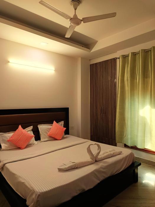 sapphire home stay nizamuddin railway station