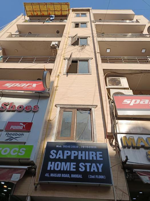sapphire home stay nizamuddin railway station