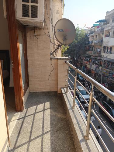 sapphire home stay nizamuddin railway station
