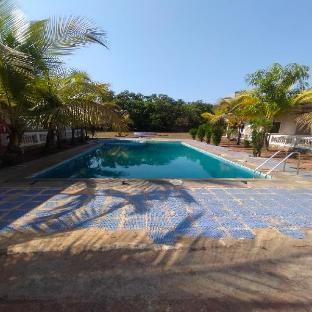 Chandra Villas Resort,,2 star