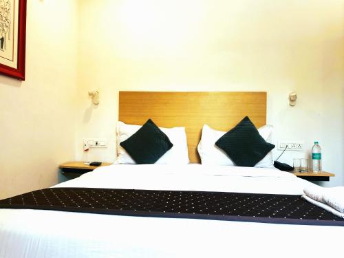 qotel comfort ip residency east delhi preet vihar