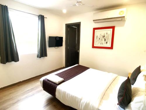 qotel comfort ip residency east delhi preet vihar