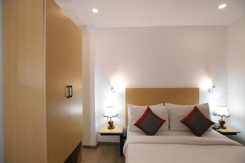 qotel comfort ip residency east delhi preet vihar