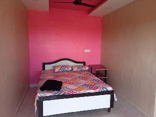 swami om bhakt niwas resort