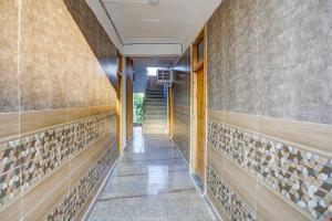 super sector 64 umen hotel nearby aadarsh pariksha kendra