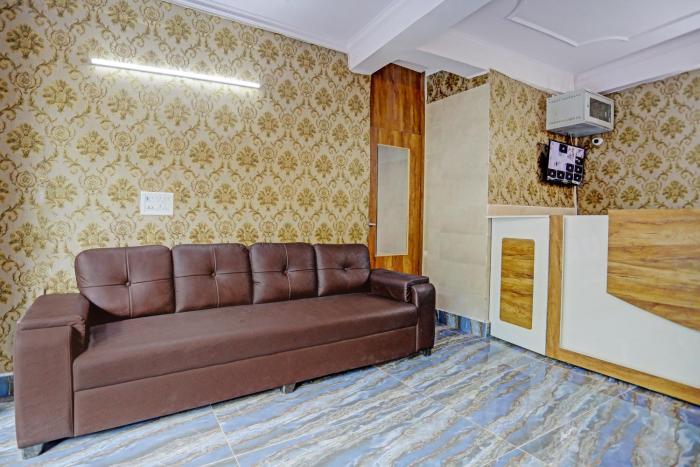 super sector 64 umen hotel nearby aadarsh pariksha kendra