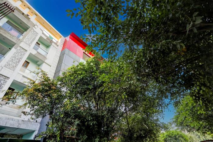 super sector 64 umen hotel nearby aadarsh pariksha kendra