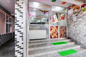 hotel o joy maa tara hotel and restaurant