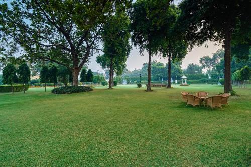 the lalit traveller khajuraho