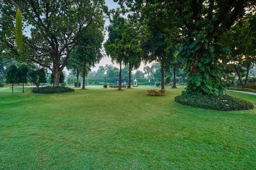 the lalit traveller khajuraho