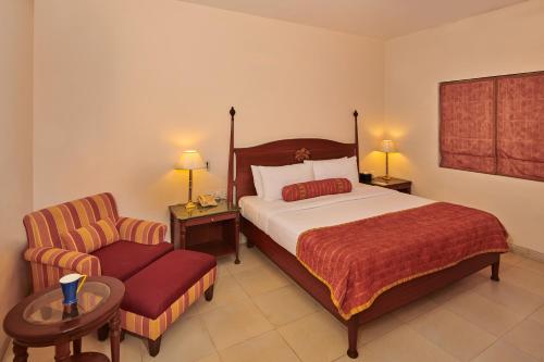 the lalit traveller khajuraho