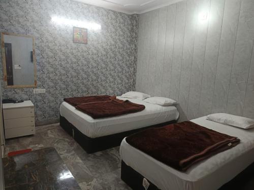 Haveli Heritage @ 200 Meter Nizamuddin Railway St,,3 star