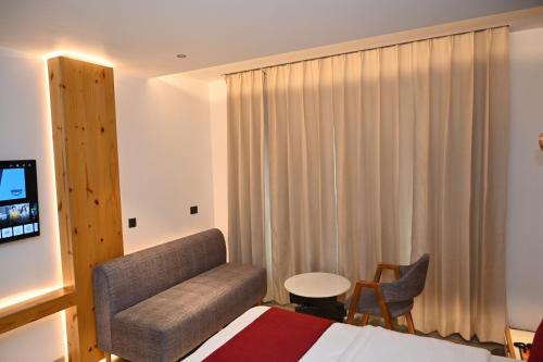 grace inn hotel dehradun