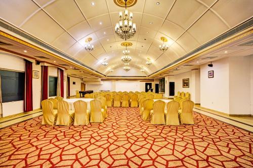 super townhouse oak hotel city mark gurgaon