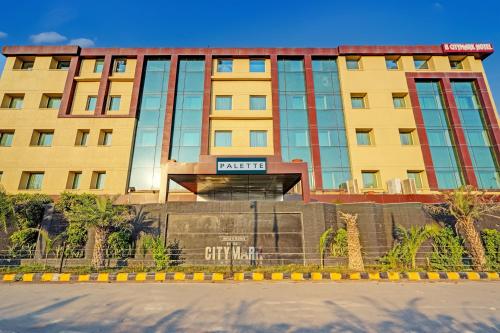 super townhouse oak hotel city mark gurgaon