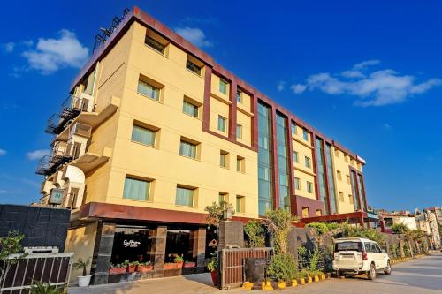 super townhouse oak hotel city mark gurgaon