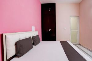 hotel o tilak hotel 24 sector 27 near by vinayak hospital gali no 6