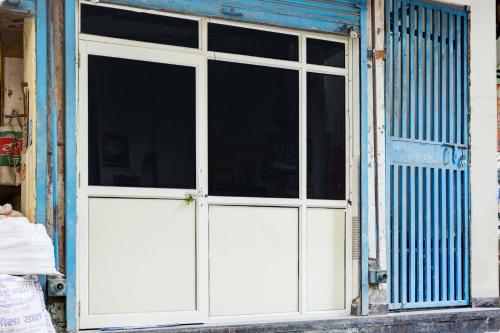 hotel o tilak hotel 24 sector 27 near by vinayak hospital gali no 6