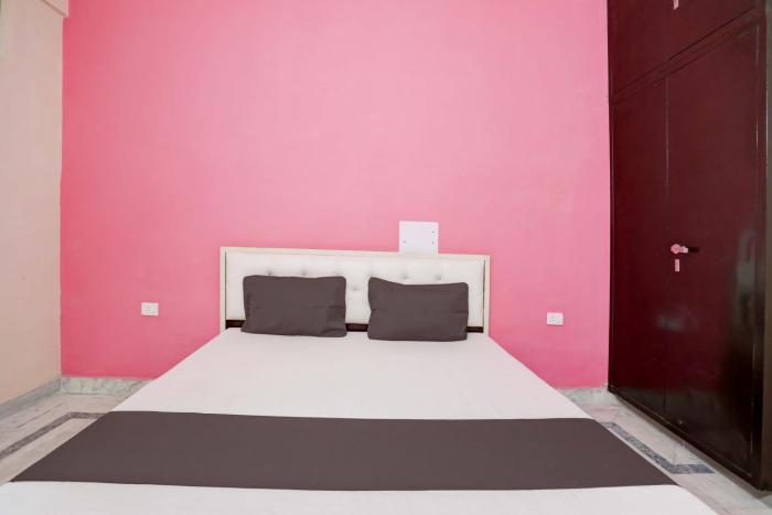 hotel o tilak hotel 24 sector 27 near by vinayak hospital gali no 6