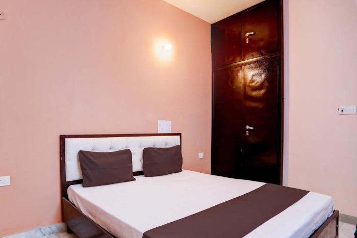 hotel o tilak hotel 24 sector 27 near by vinayak hospital gali no 6