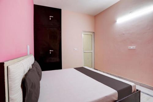 hotel o tilak hotel 24 sector 27 near by vinayak hospital gali no 6