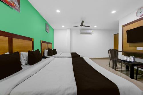 hotel o varanasi trade center formerly vairaghi villa